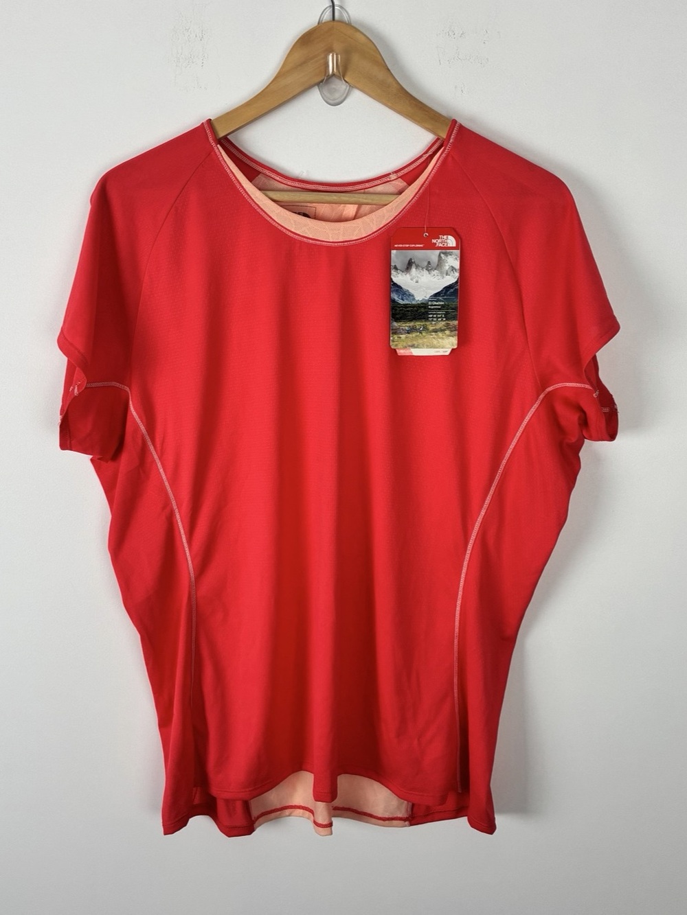 NWT The North Face Red Flashdry Running/Athletic Keyhole Tank Outdoors XL